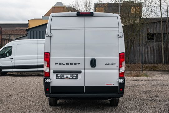Peugeot Boxer Heavy L4H2 AT8