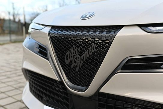 Alfa Romeo Junior Ibrida Ti