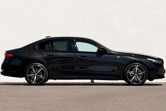 BMW Seria 5 520i mHEV aut