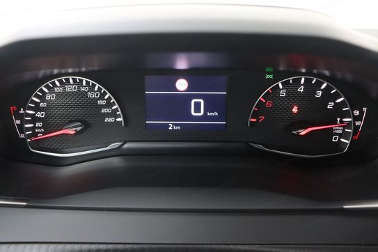 Peugeot 2008 STYLE 1.2 Turbo