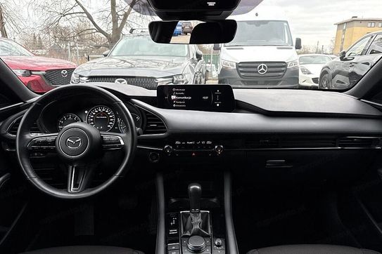 Mazda 3 2.0 Center-Line