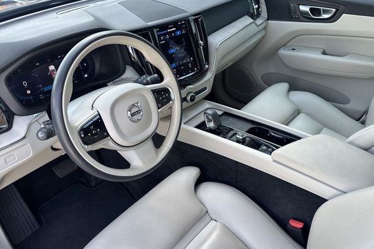 Volvo XC60 B4 D AWD Momentum Pro