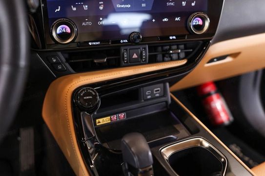 Lexus NX 350h Omotenashi AWD