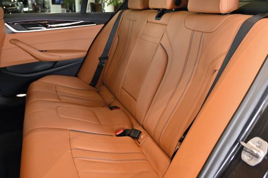 BMW Seria 5 530i xDrive Luxury Line