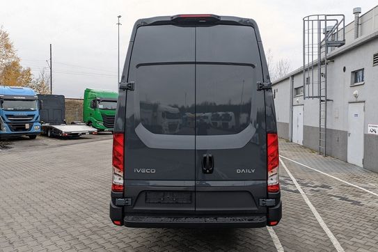 Iveco Daily 35S18 18m3 L4H3