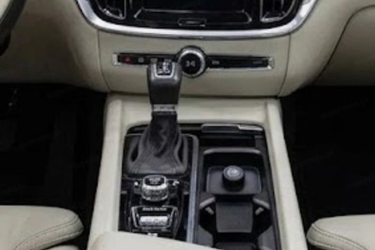 Volvo V60 T4 Momentum aut