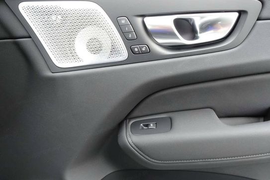 Volvo XC60 B5 B AWD Ultra Black Edition