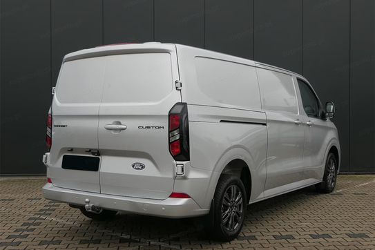 Ford Transit Custom 320 L2H1 Limited A8