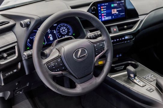 Lexus UX 300h Business
