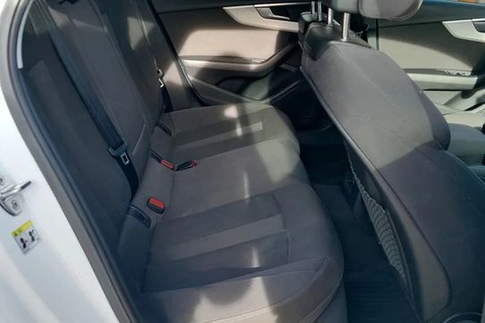 Audi A4 Avant 35 TDI  Advanced S tronic