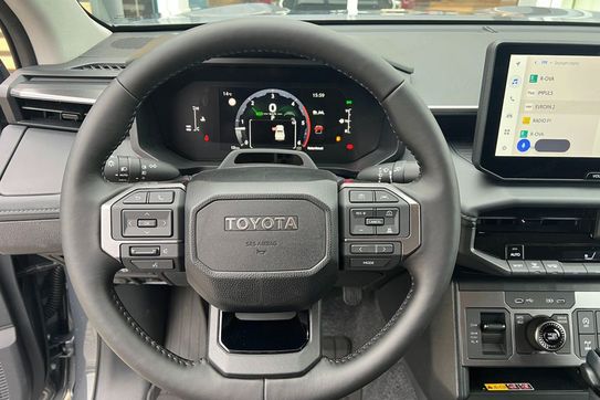 Toyota HiLux mHEV Double Cab Active 4x4 aut