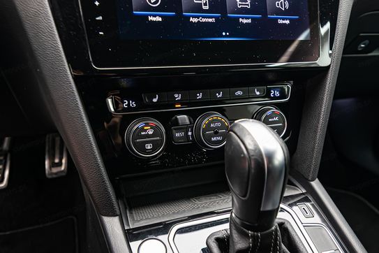 Volkswagen Arteon 2.0 TDI R-Line DSG