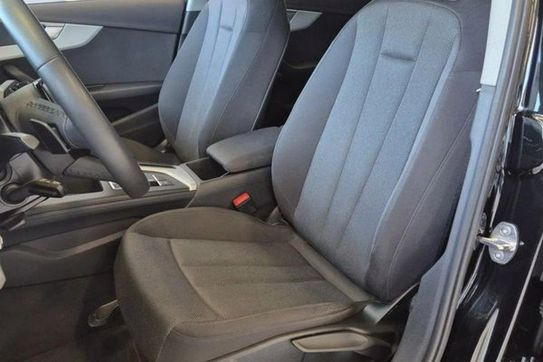 Audi A4 35 TFSI S Line