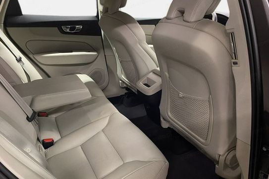 Volvo XC60 B4 B Momentum Pro