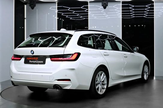 BMW Seria 3 318i aut