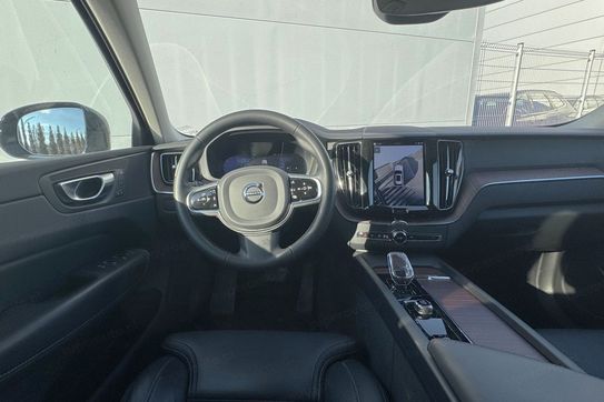 Volvo XC60 B4 D AWD Plus Dark