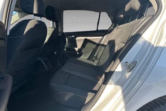 Volkswagen Golf Active 1.0 TSI