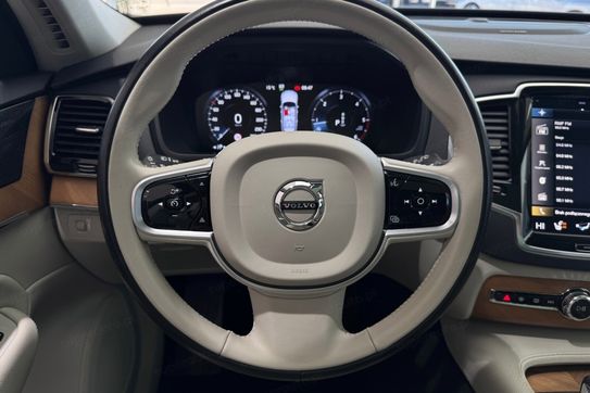 Volvo XC90 D5 AWD Momentum Pro 7os