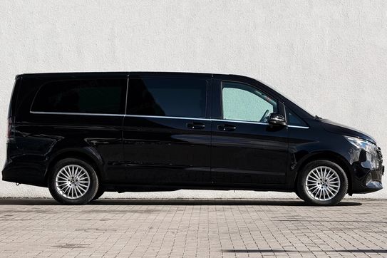 Mercedes V Klasa 300 d 4-Matic 9G-Tronic Avantgarde (ekstra dł)