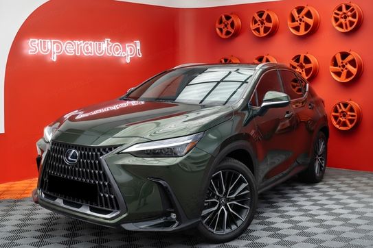 Lexus NX 450h+ Omotenashi 2.5 Hybrid Plug-in AWD