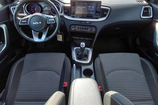 Kia Ceed 1.5 T-GDI M