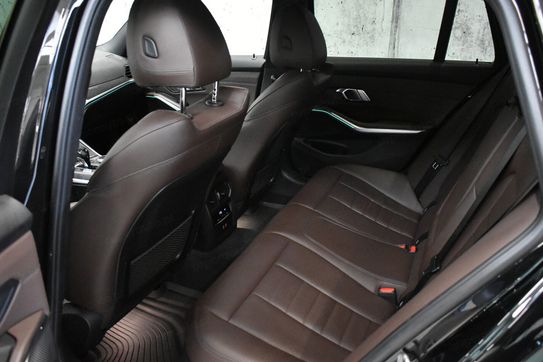 BMW Seria 3 Touring 320d xDrive M Sport