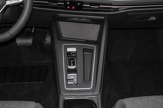 Volkswagen Golf Life Plus 1.5 eTSI mHEV DSG