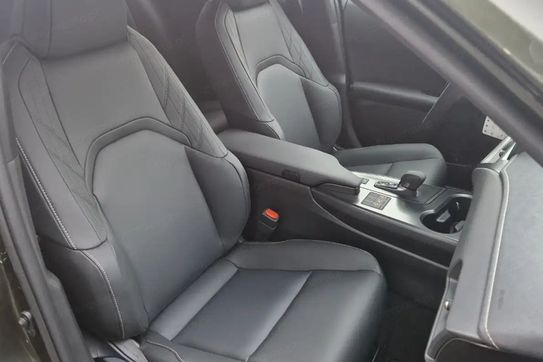 Lexus UX 300h F Sport Design 2.0 Hybrid Dynamic Force