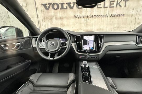 Volvo XC60 B5 B AWD Plus Black Edition aut
