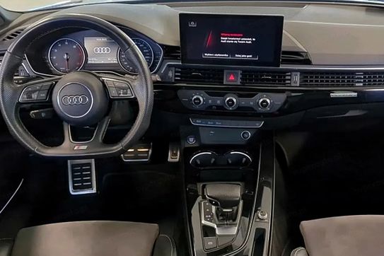 Audi A4 45 TFSI quattro S Line