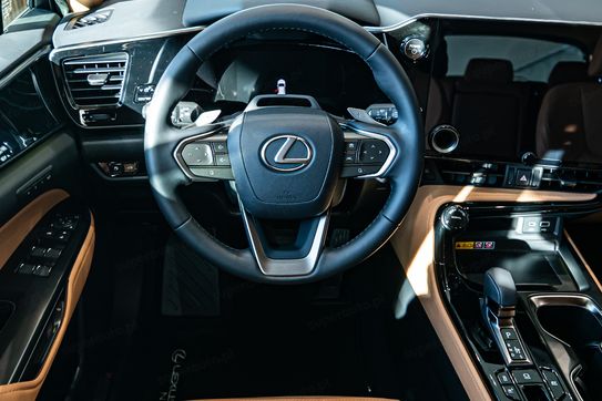 Lexus NX 350h Omotenashi 2.5 Hybrid AWD