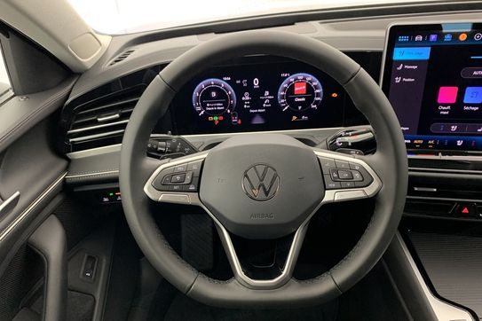 Volkswagen Passat Elegance 1.5 eTSI DSG6