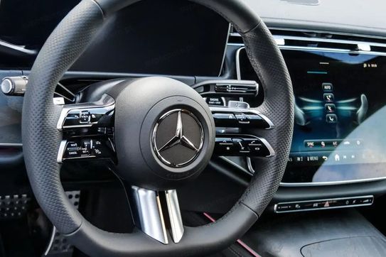 Mercedes Klasa E 220 d 4-Matic AMG