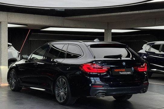 BMW Seria 5 530i xDrive M Sport sport