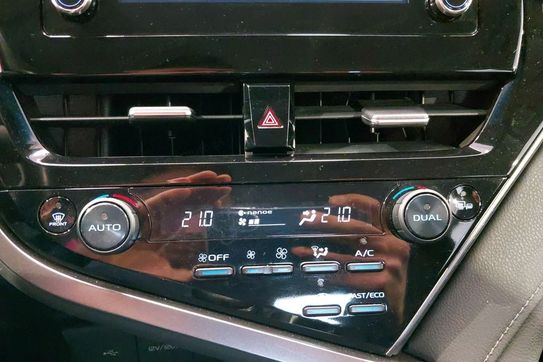 Toyota Camry 2.5 Hybrid Comfort CVT