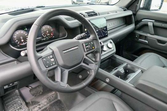 Land Rover Defender 110 D300 X-Dynamic HSE