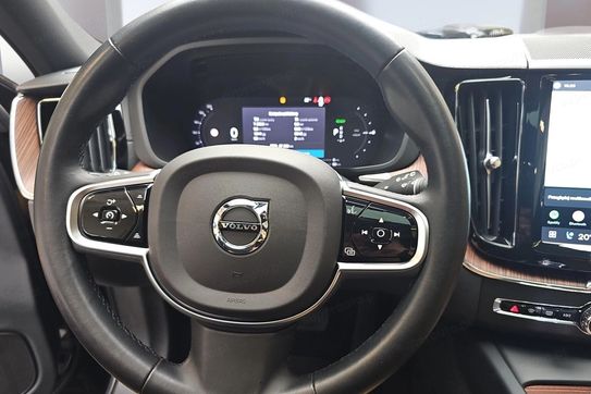 Volvo XC60 T8 Plug-In Hybrid AWD Ultimate Bright