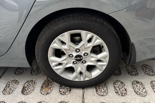 Kia Ceed L 1.5 T-GDI  DCT