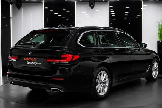 BMW Seria 5 Touring 520d mHEV Luxury Line aut