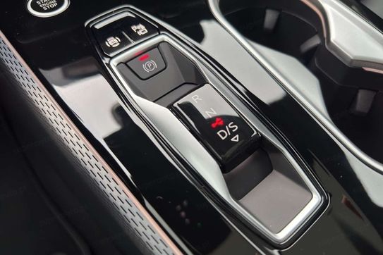 Audi A6 TDI quattro S line Avant