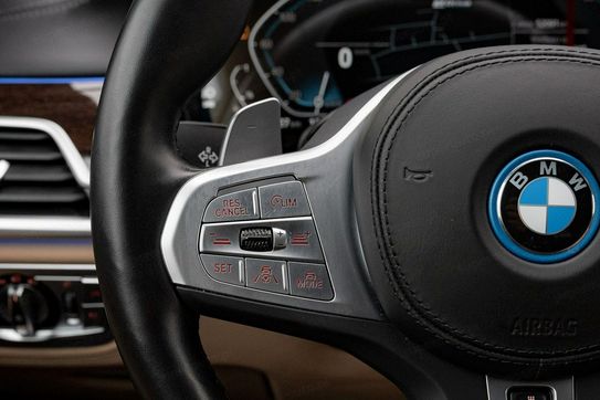 BMW Seria 7 745Le xDrive M Sport