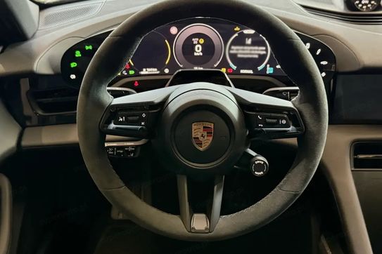 Porsche Taycan 4 Black Edition