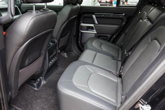 Land Rover Defender 130 3.0 D300 mHEV X-Dynamic HSE