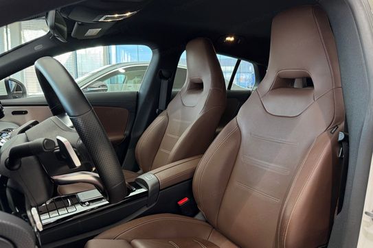 Mercedes CLA Shooting Brake 220 d 4MATIC AMG Line