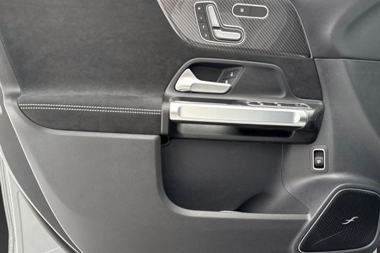 Mercedes GLB 220 d 4-Matic AMG Line 8G-DCT