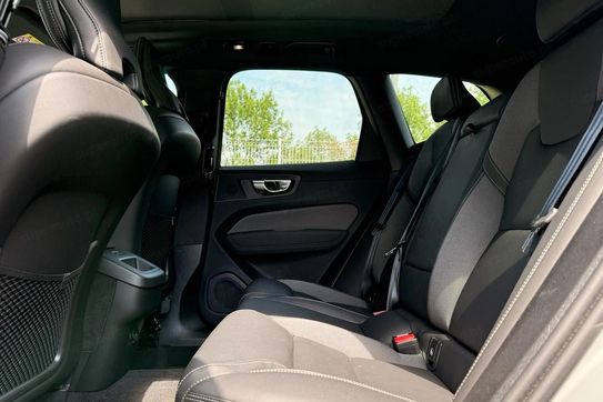 Volvo XC60 B5 B AWD Plus Black Edition aut