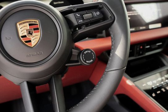 Porsche Macan 4
