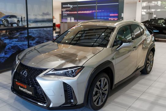 Lexus UX 300h F Sport Design