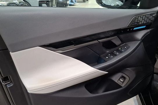 BMW Seria 5 530e xDrive PHEV M Sport aut