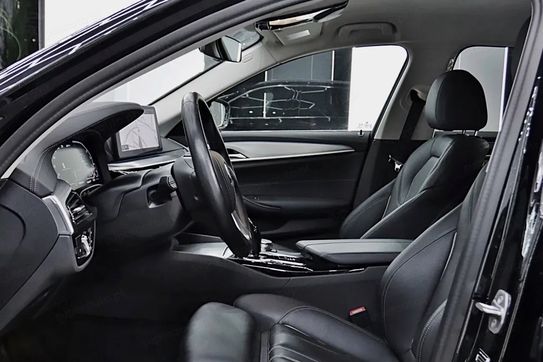 BMW Seria 5 Touring 530e Luxury Line xDrive